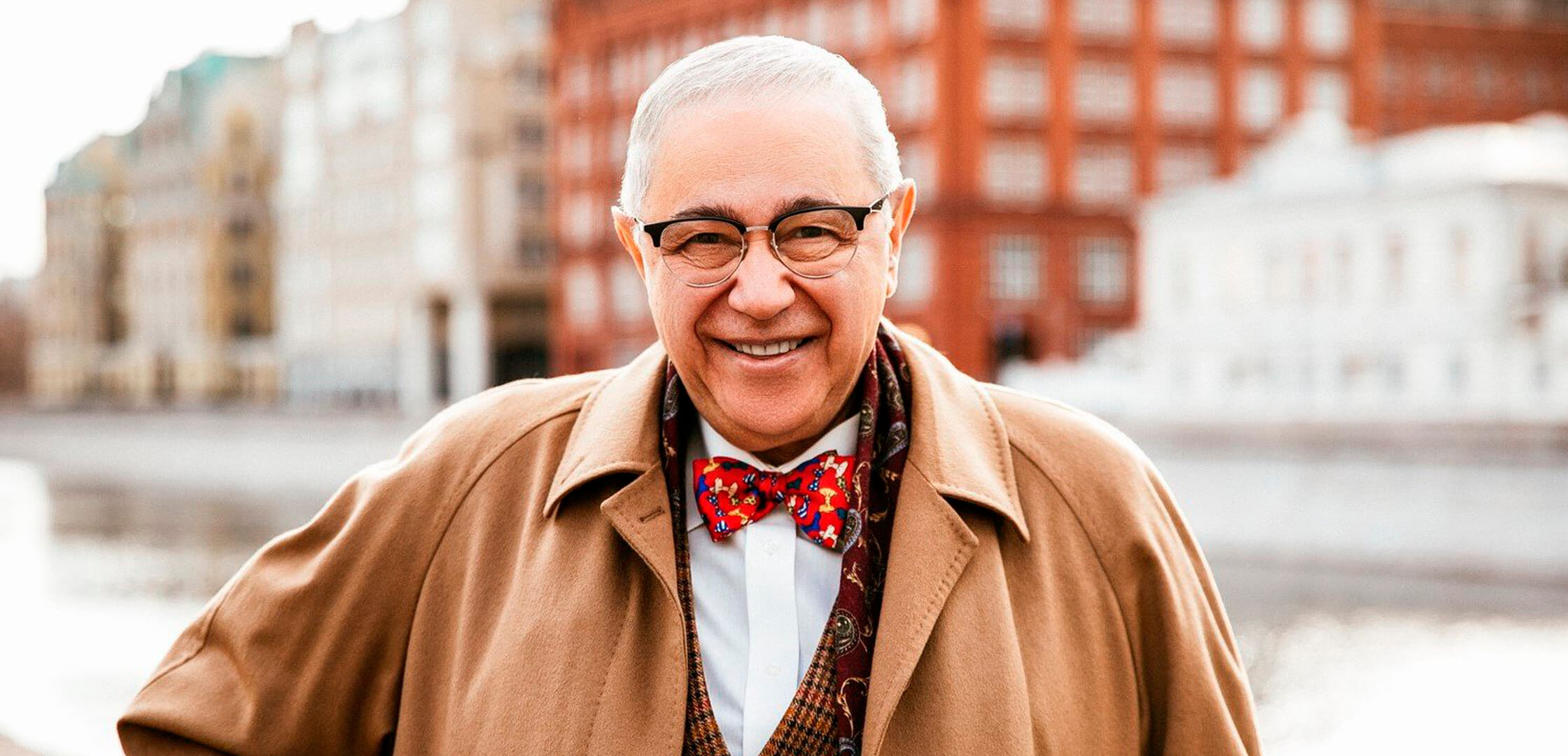 Евгений Петросян