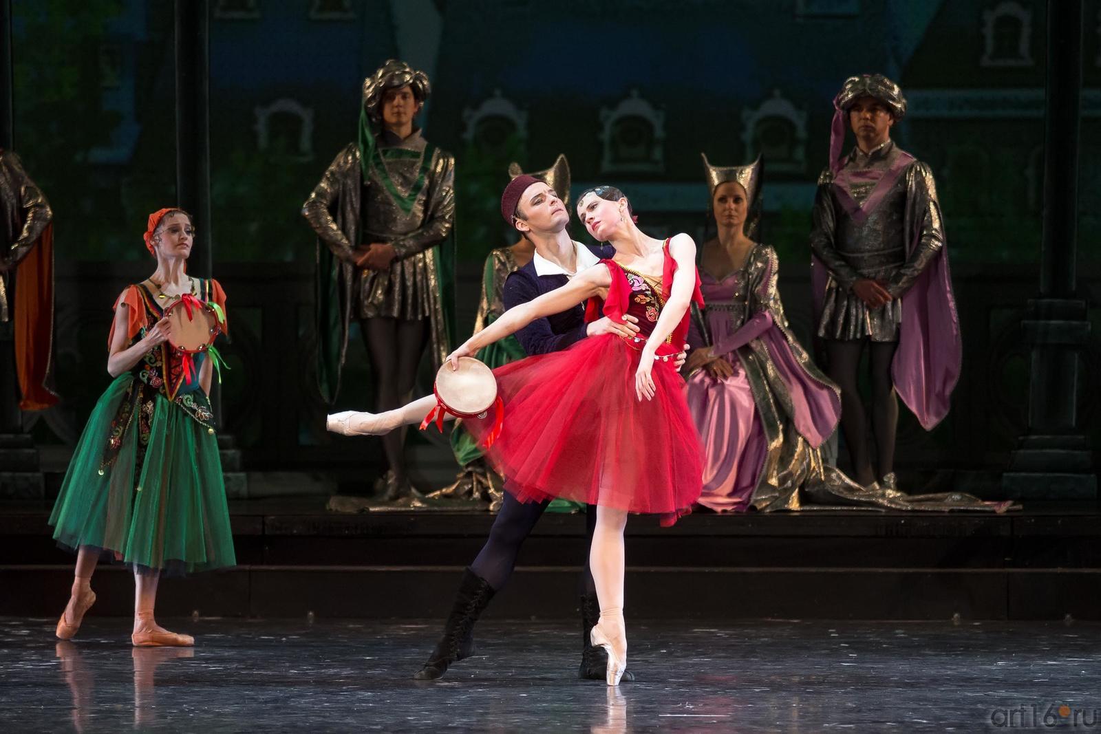 «Эсмеральда». Ц. Пуни, Р. Дриго. Спектакль театра «Кремлёвский балет»